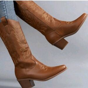 Women's Vintage Western Embroidered Boots